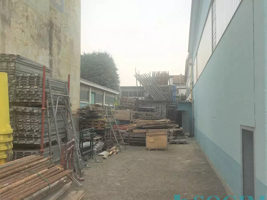 Immagine 6 di Capannone industriale in vendita  in via mameli a Zibido San Giacomo