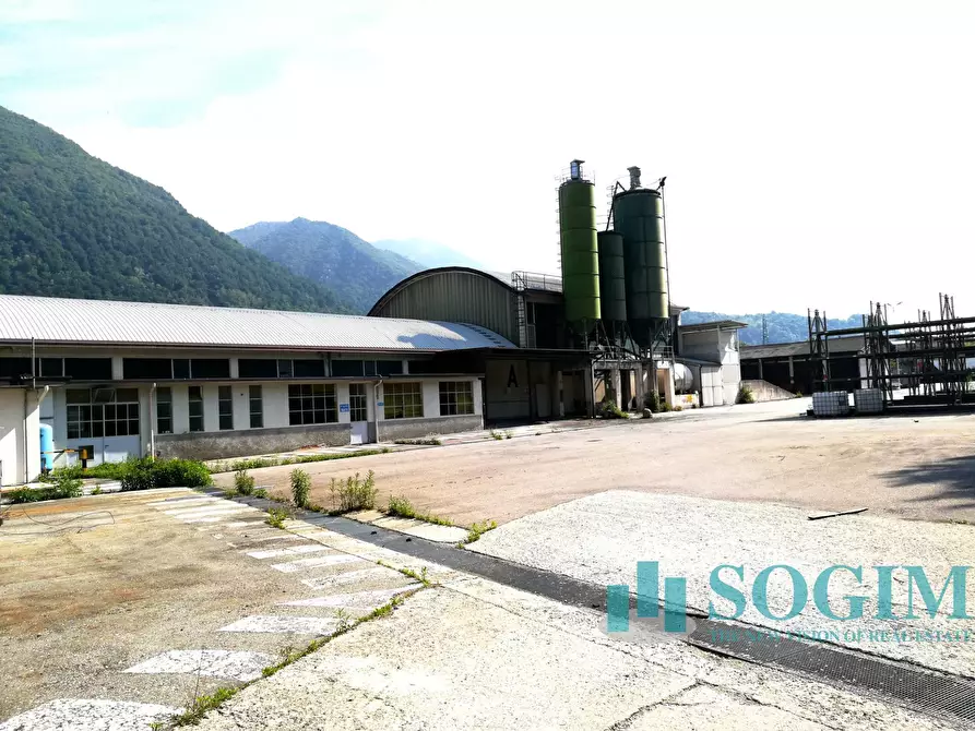Immagine 7 di Capannone industriale in vendita  a Cittiglio