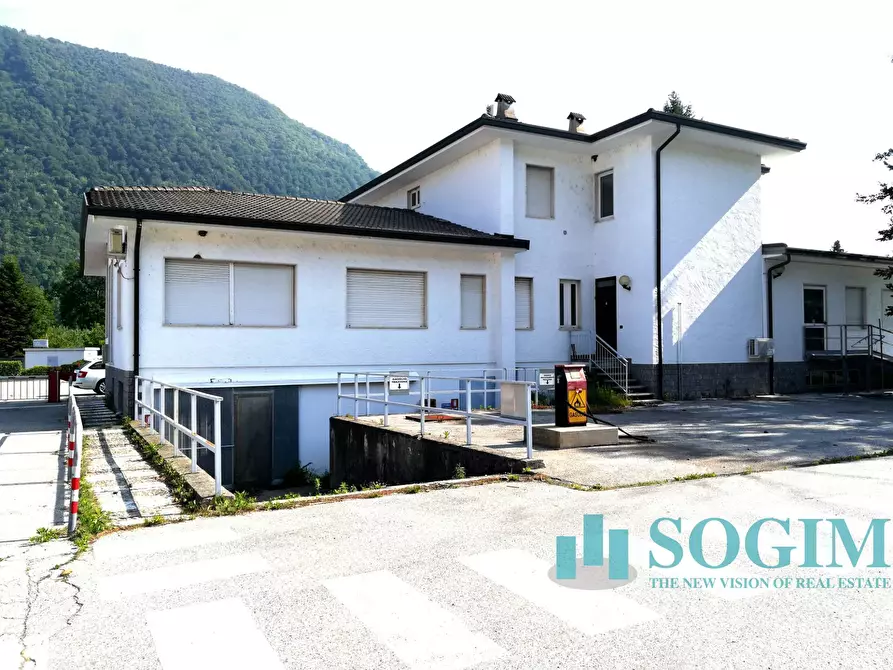 Immagine 9 di Capannone industriale in vendita  a Cittiglio