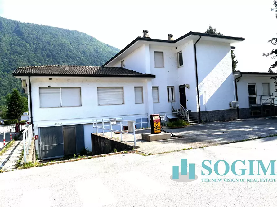 Immagine 10 di Capannone industriale in vendita  a Cittiglio