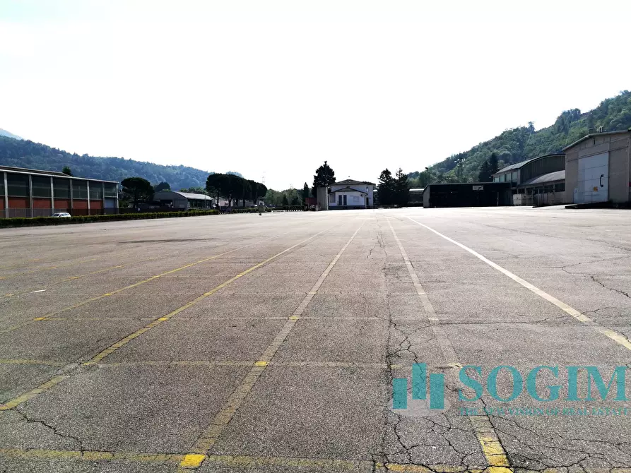 Immagine 13 di Capannone industriale in vendita  a Cittiglio