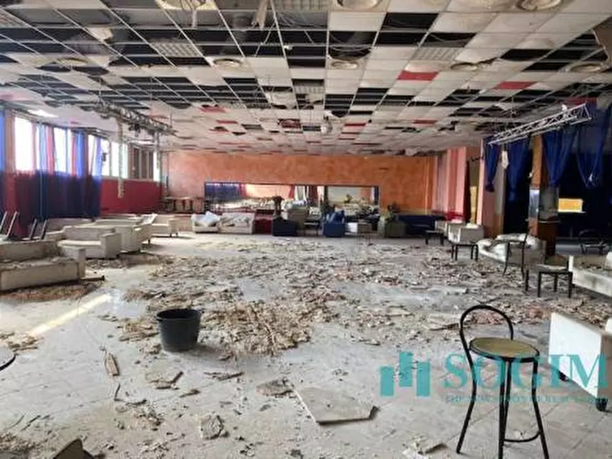 Immagine 6 di Locale commerciale in vendita  in strada padana superiore a Vimodrone