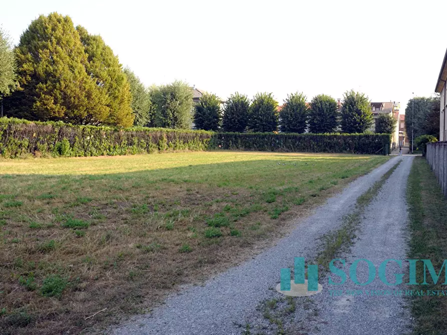 Immagine 2 di Capannone industriale in vendita  a Cantù