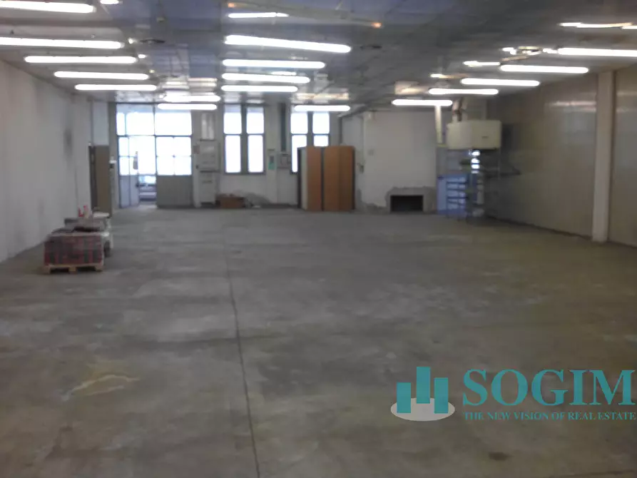 Immagine 3 di Magazzino in affitto  a Settimo Milanese