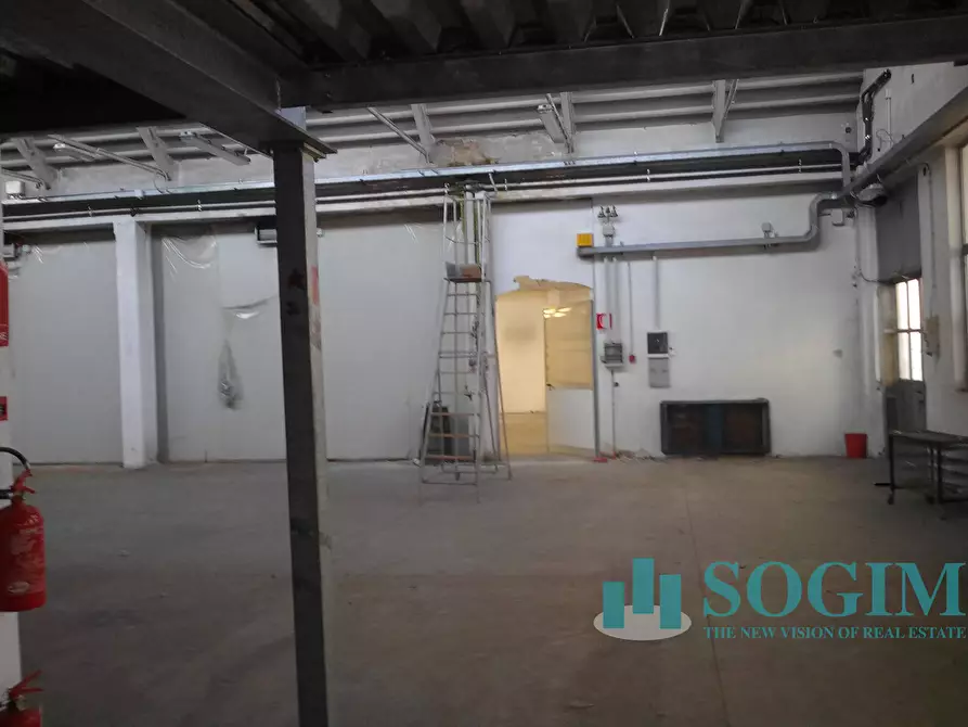 Immagine 6 di Magazzino in affitto  a Settimo Milanese