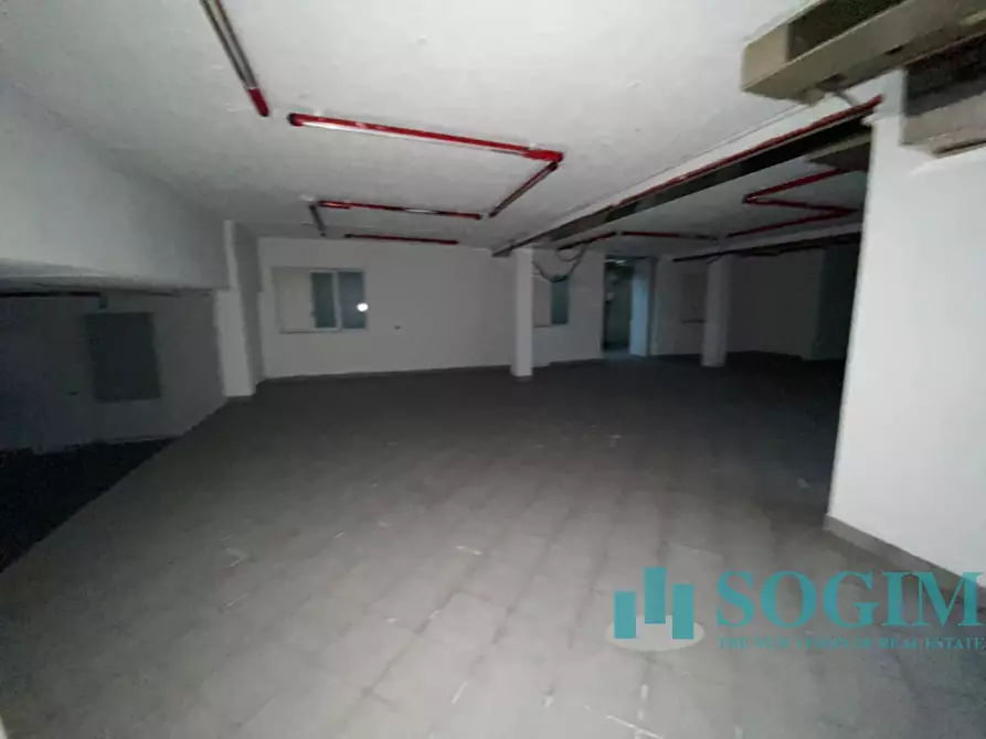 Immagine 20 di Negozio in vendita  in Corso Unità D’italia a Cantù