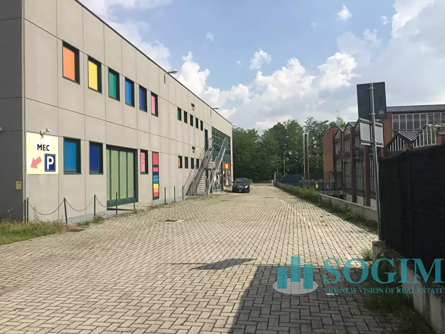 Immagine 20 di Negozio in affitto  in Via Europa Unita a Cermenate