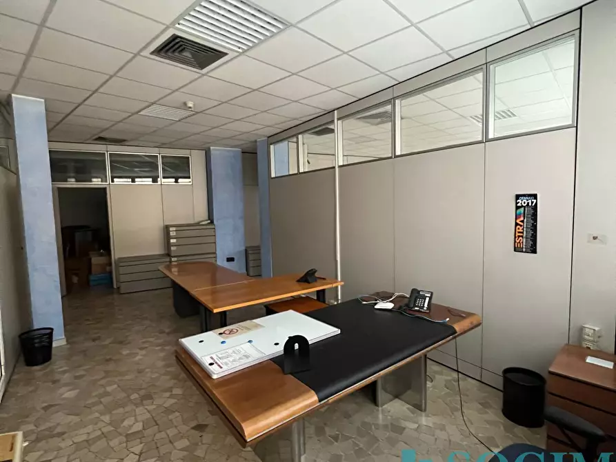 Immagine 8 di Ufficio in affitto  in via piazza della libertà a Gallarate