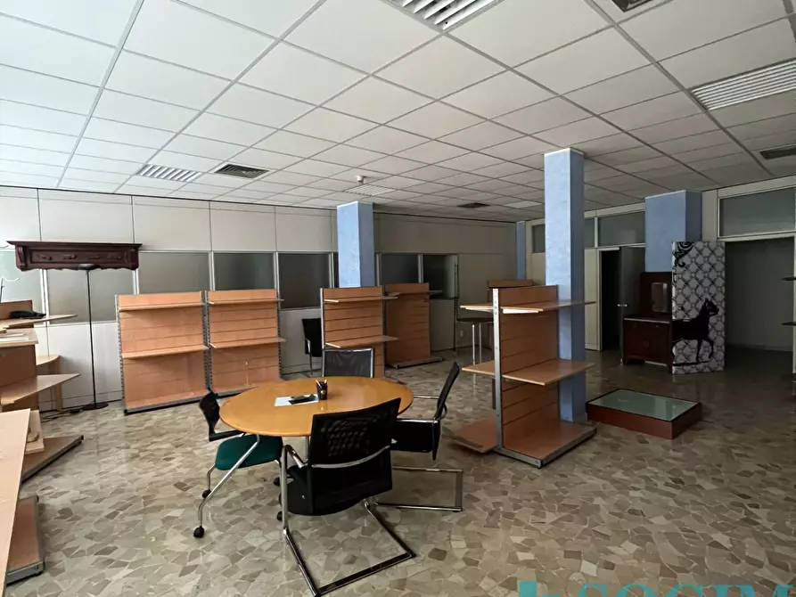 Immagine 10 di Ufficio in affitto  in via piazza della libertà a Gallarate