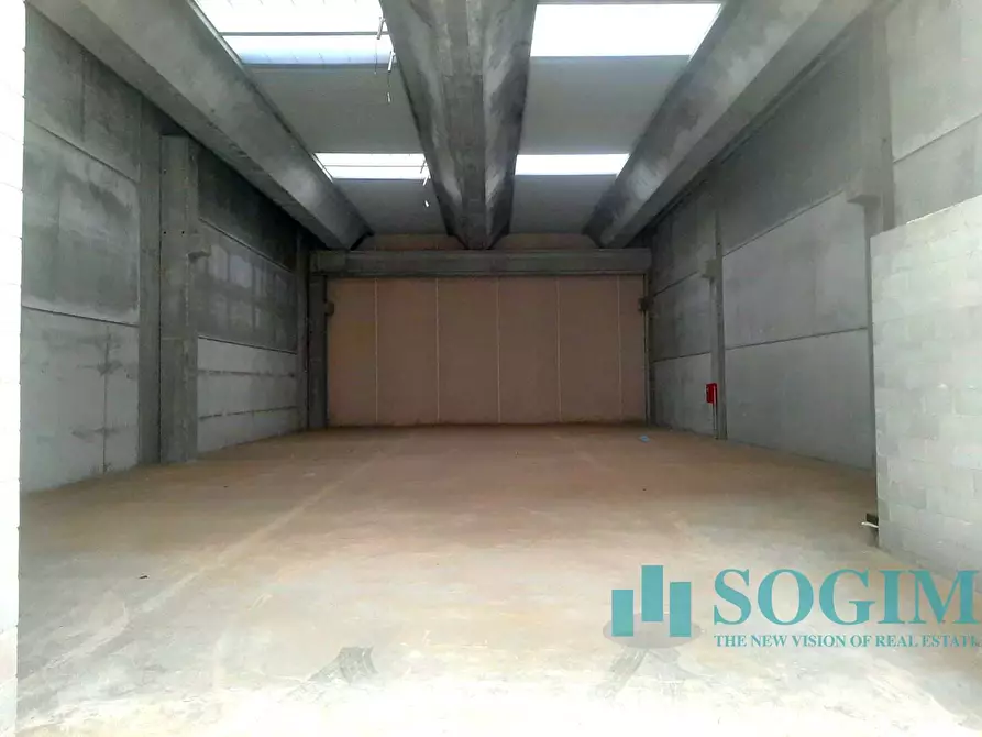 Immagine 20 di Capannone industriale in vendita  in Via Celeste Milani a Origgio