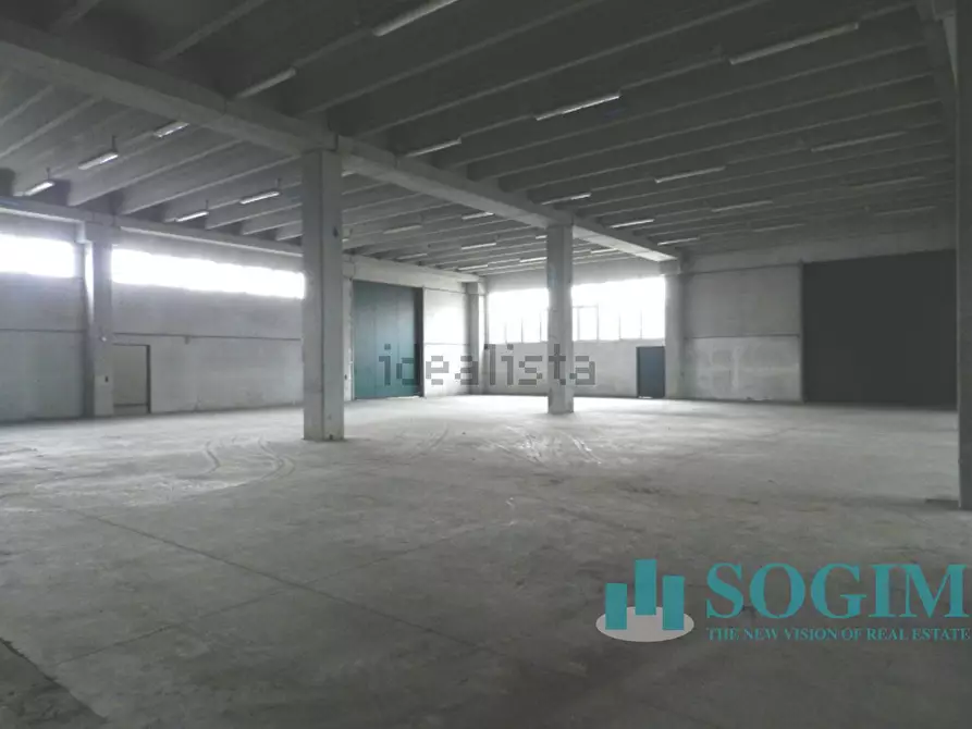 Immagine 4 di Capannone industriale in affitto  in via buonarroti a Cologno Monzese