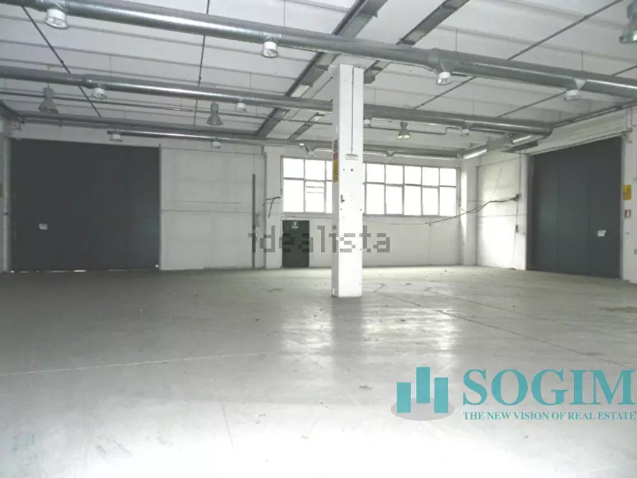 Immagine 5 di Capannone industriale in affitto  in via buonarroti a Cologno Monzese