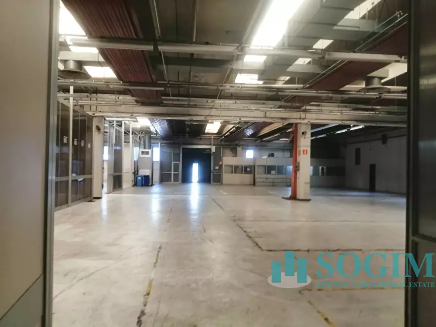 Immagine 8 di Capannone industriale in vendita  in Via Oriana Fallaci a Cornate D'adda