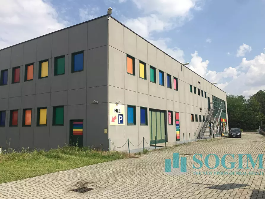 Immagine 16 di Negozio in vendita  in Via Europa Unita a Cermenate