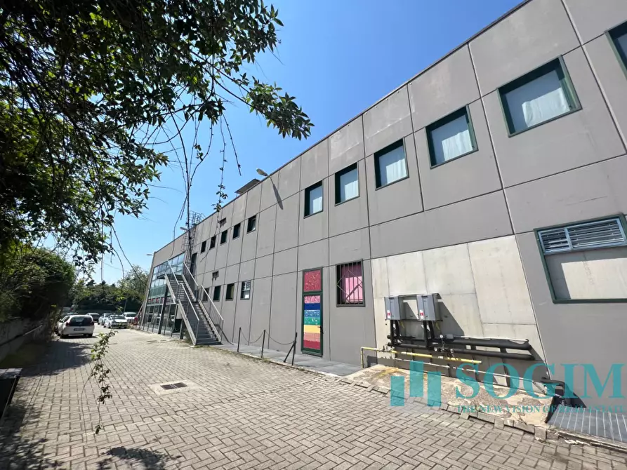 Immagine 27 di Negozio in vendita  in Via Europa Unita a Cermenate