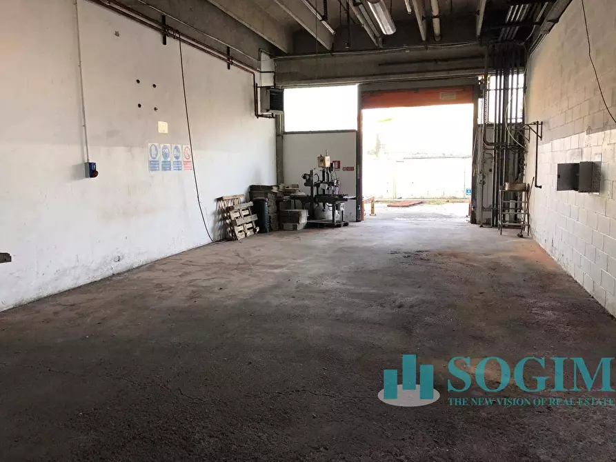 Immagine 7 di Magazzino in vendita  in VIA PO' a Opera