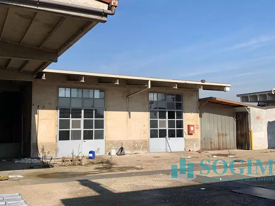 Immagine 10 di Magazzino in vendita  in VIA PO' a Opera