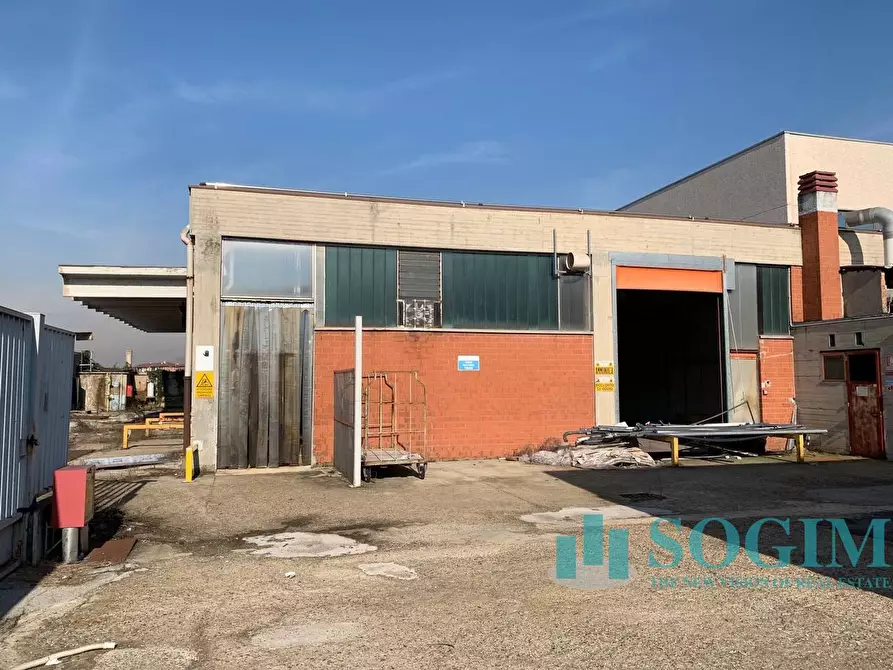 Immagine 15 di Magazzino in vendita  in VIA PO' a Opera