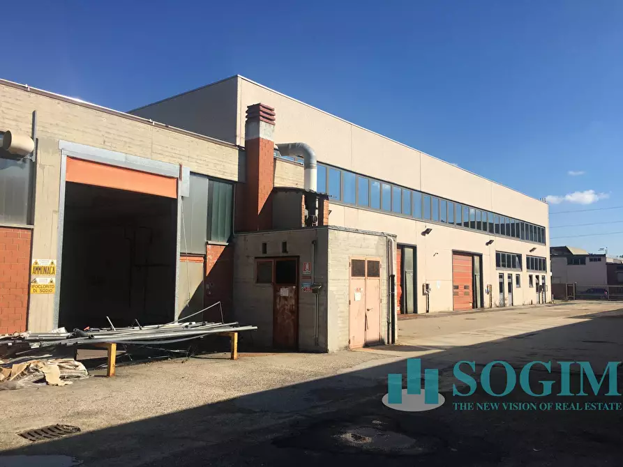 Immagine 24 di Magazzino in vendita  in VIA PO' a Opera