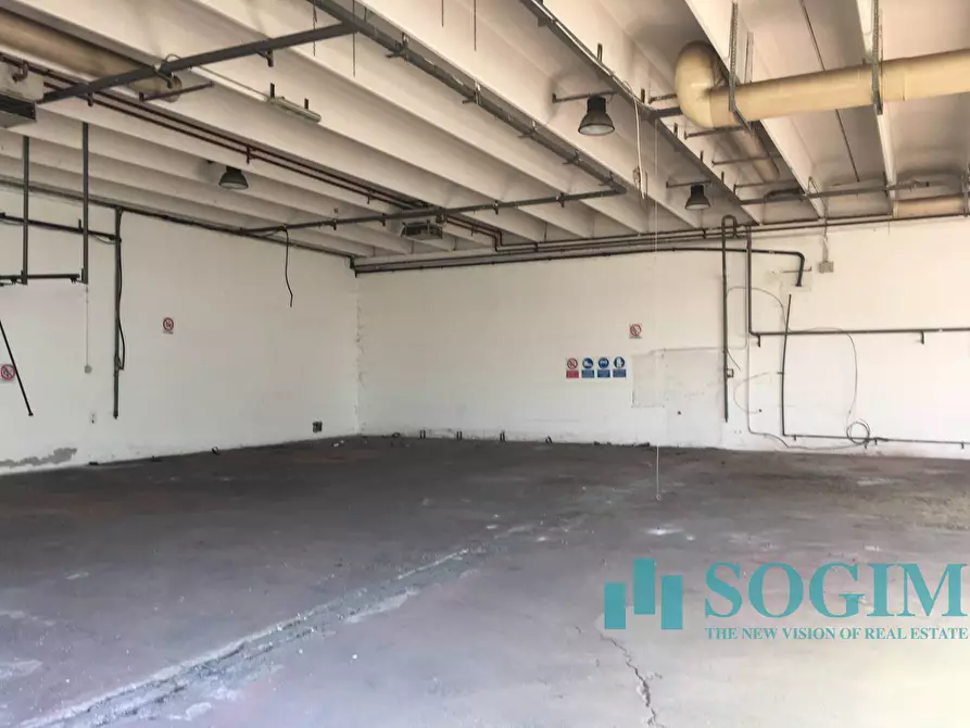 Immagine 27 di Magazzino in vendita  in VIA PO' a Opera