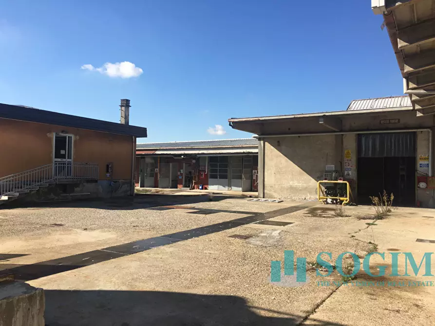 Immagine 28 di Magazzino in vendita  in VIA PO' a Opera