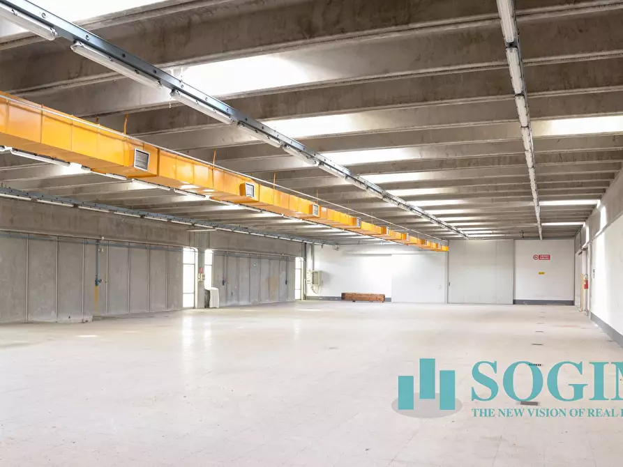 Immagine 2 di Capannone industriale in vendita  in via cesare battisti a Golasecca