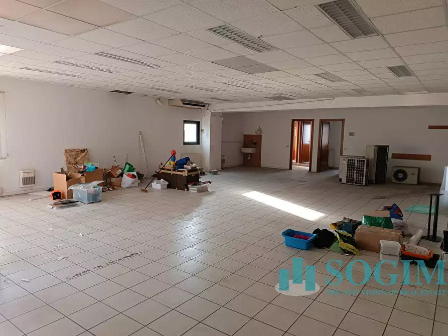 Immagine 12 di Locale commerciale in vendita  in Villa Guardia a Villa Guardia