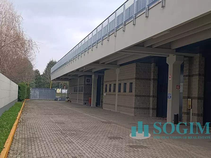Immagine 21 di Capannone industriale in affitto  in Via del Valà a Carate Brianza