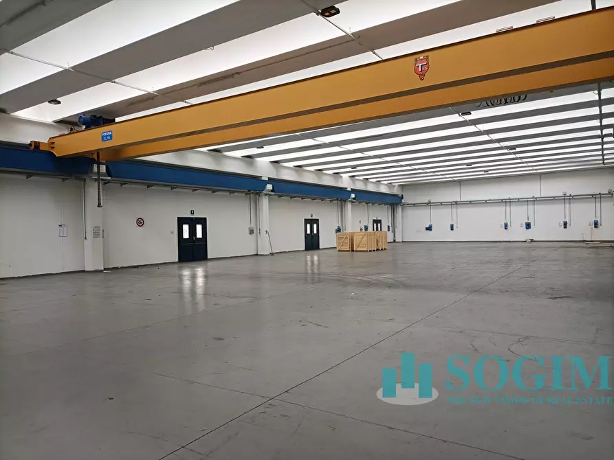 Immagine 25 di Capannone industriale in affitto  in Via del Valà a Carate Brianza