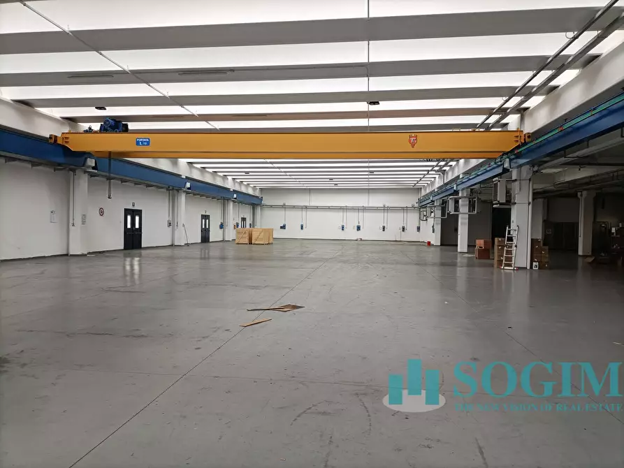 Immagine 29 di Capannone industriale in affitto  in Via del Valà a Carate Brianza