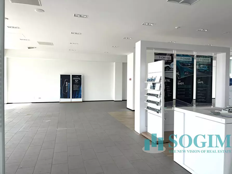 Immagine 7 di Capannone industriale in vendita  in viale lombardia a Saronno