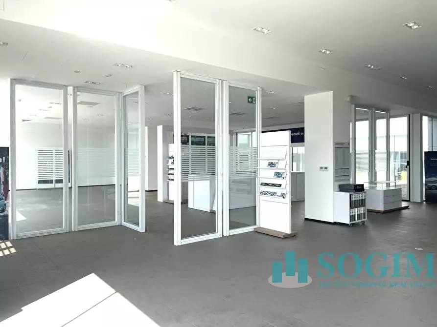 Immagine 3 di Capannone industriale in vendita  in viale lombardia a Saronno