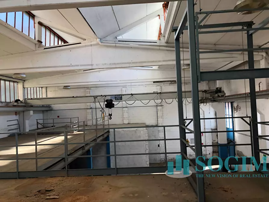 Immagine 13 di Capannone industriale in vendita  a Legnano