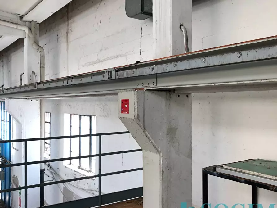 Immagine 4 di Capannone industriale in vendita  a Legnano