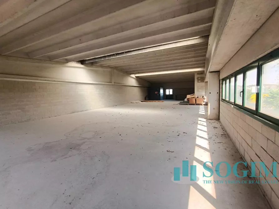 Immagine 12 di Magazzino in vendita  in Via della Cerca a Lurago Marinone