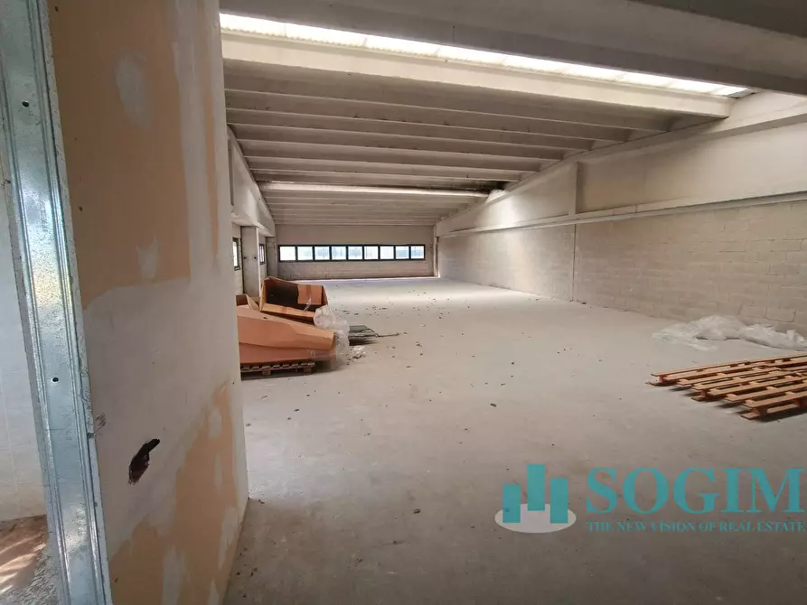 Immagine 13 di Magazzino in vendita  in Via della Cerca a Lurago Marinone