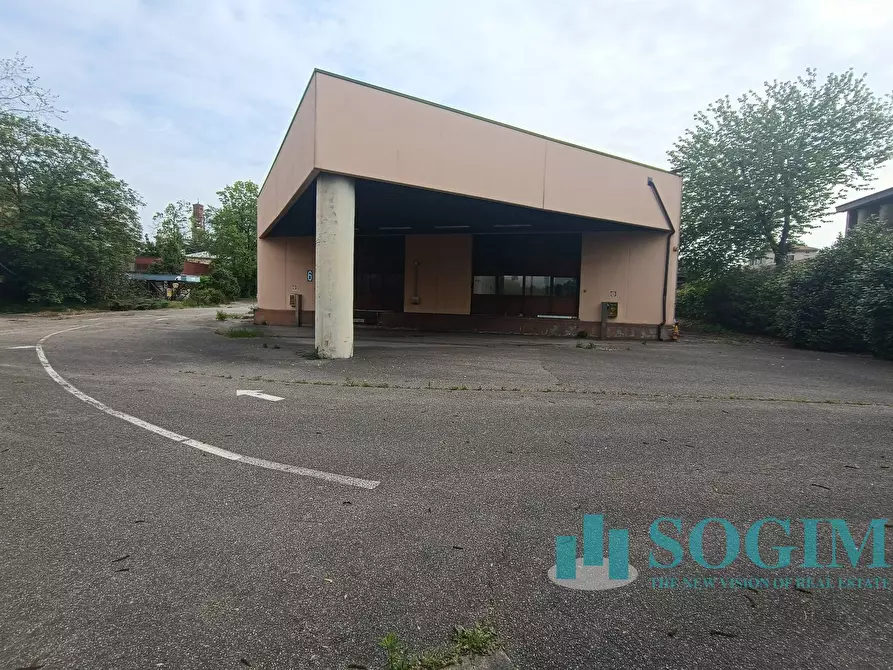 Immagine 2 di Terreno industriale in vendita  in Via Vittorio Emanuele a Olgiate Comasco