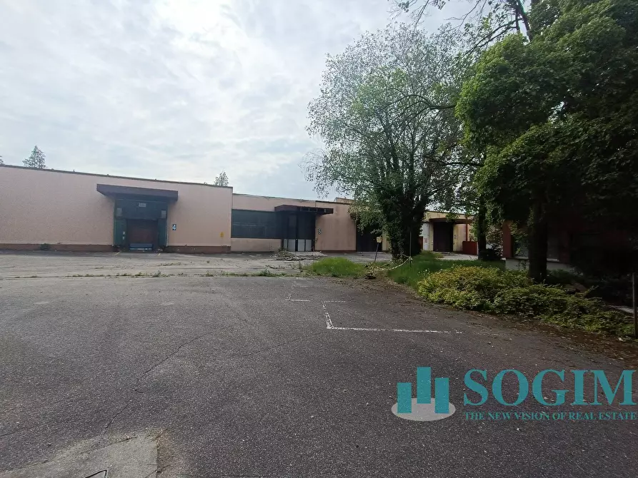 Immagine 5 di Terreno industriale in vendita  in Via Vittorio Emanuele a Olgiate Comasco