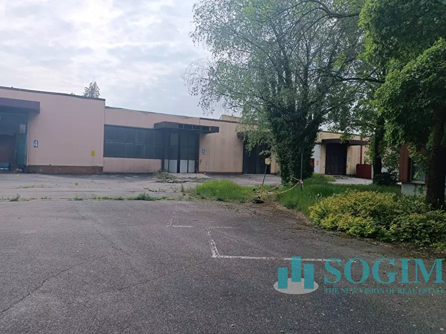 Immagine 14 di Terreno industriale in vendita  in Via Vittorio Emanuele a Olgiate Comasco