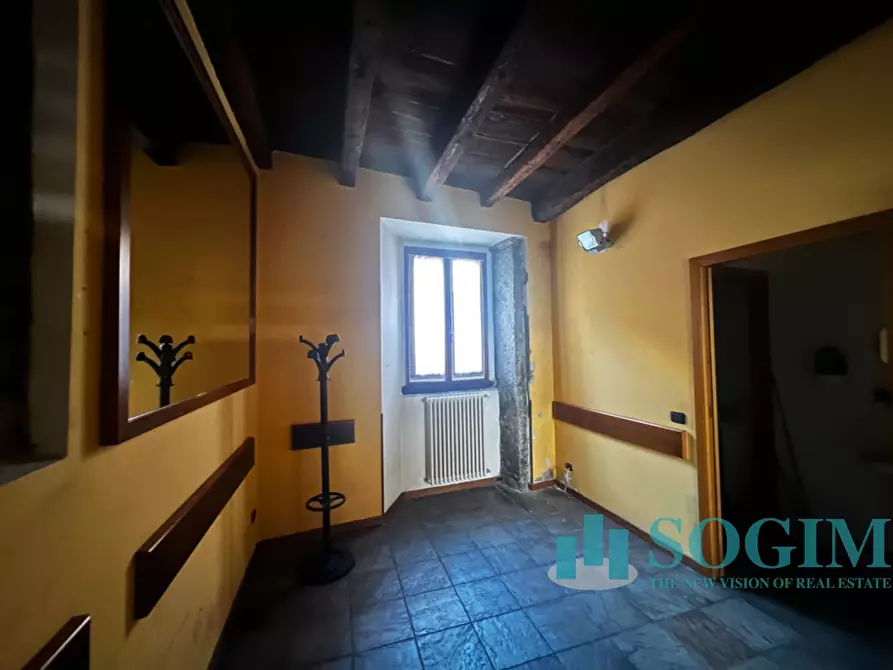 Immagine 20 di Negozio in vendita  in Via Milano a Como