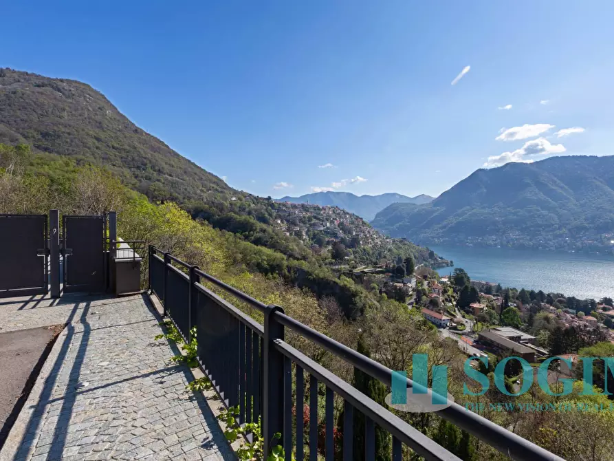 Immagine 7 di Villa in vendita  in Via Vittorio Veneto a Cernobbio