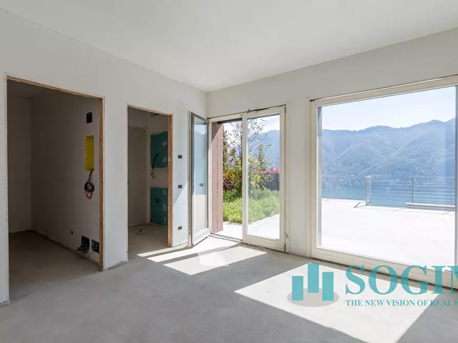 Immagine 17 di Villa in vendita  in Via Vittorio Veneto a Cernobbio