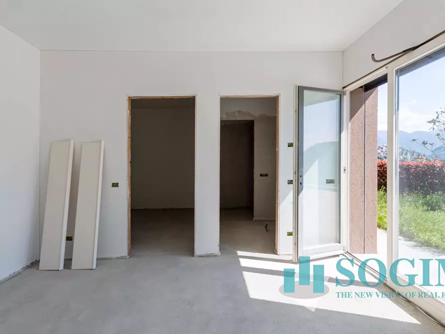 Immagine 19 di Villa in vendita  in Via Vittorio Veneto a Cernobbio