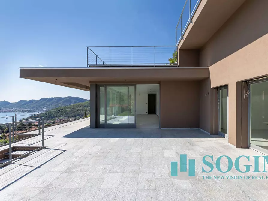 Immagine 14 di Villa in vendita  in Via Vittorio Veneto a Cernobbio