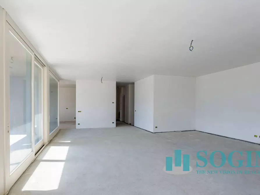 Immagine 28 di Villa in vendita  in Via Vittorio Veneto a Cernobbio