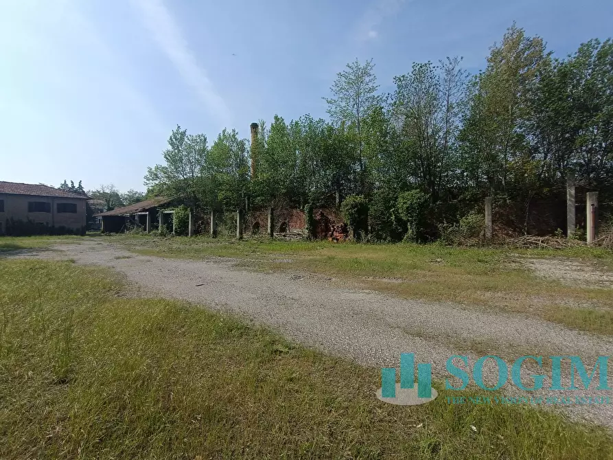 Immagine 25 di Terreno industriale in vendita  in Via della Fornace a Oltrona Di San Mamette