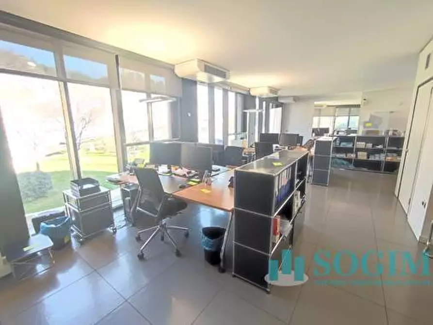 Immagine 2 di Ufficio in vendita  in Via Badone a Como