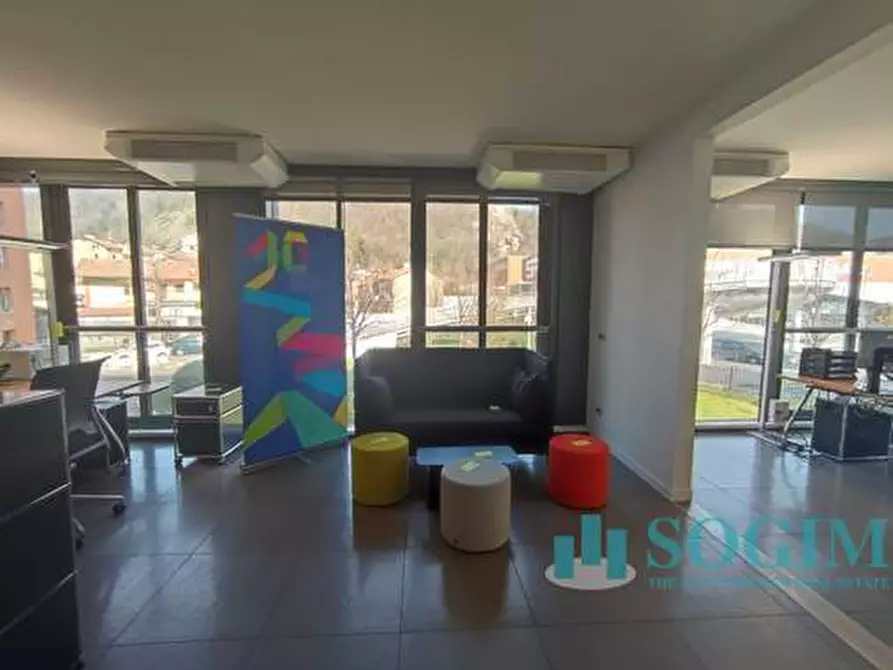Immagine 5 di Ufficio in vendita  in Via Badone a Como