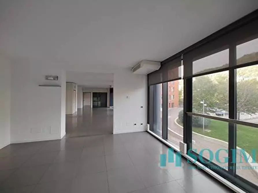 Immagine 7 di Ufficio in vendita  in Via Badone a Como