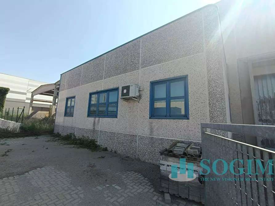Immagine 2 di Capannone industriale in vendita  in Via Matteotti a Turate
